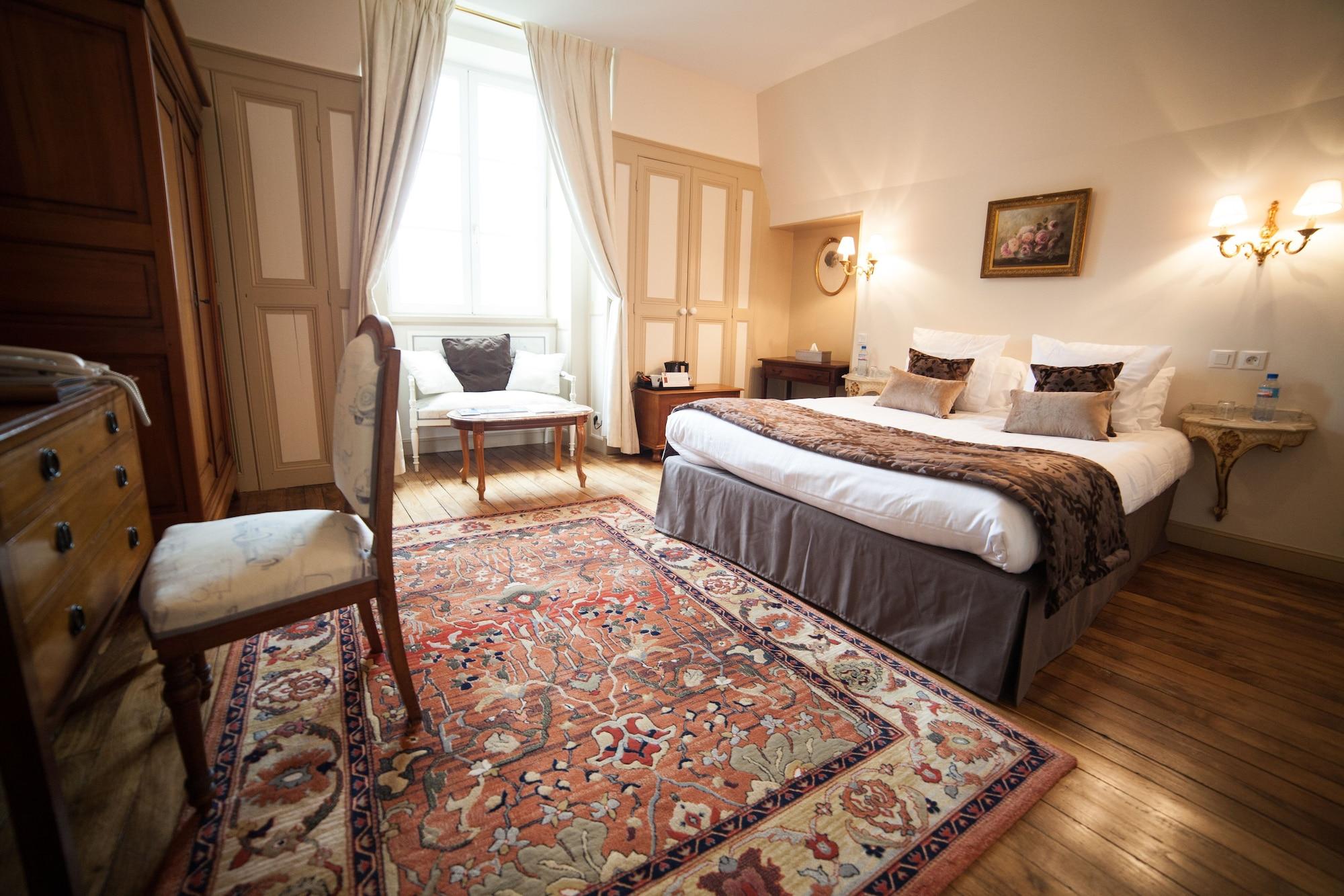 Hotel Château Du Colombier 4*