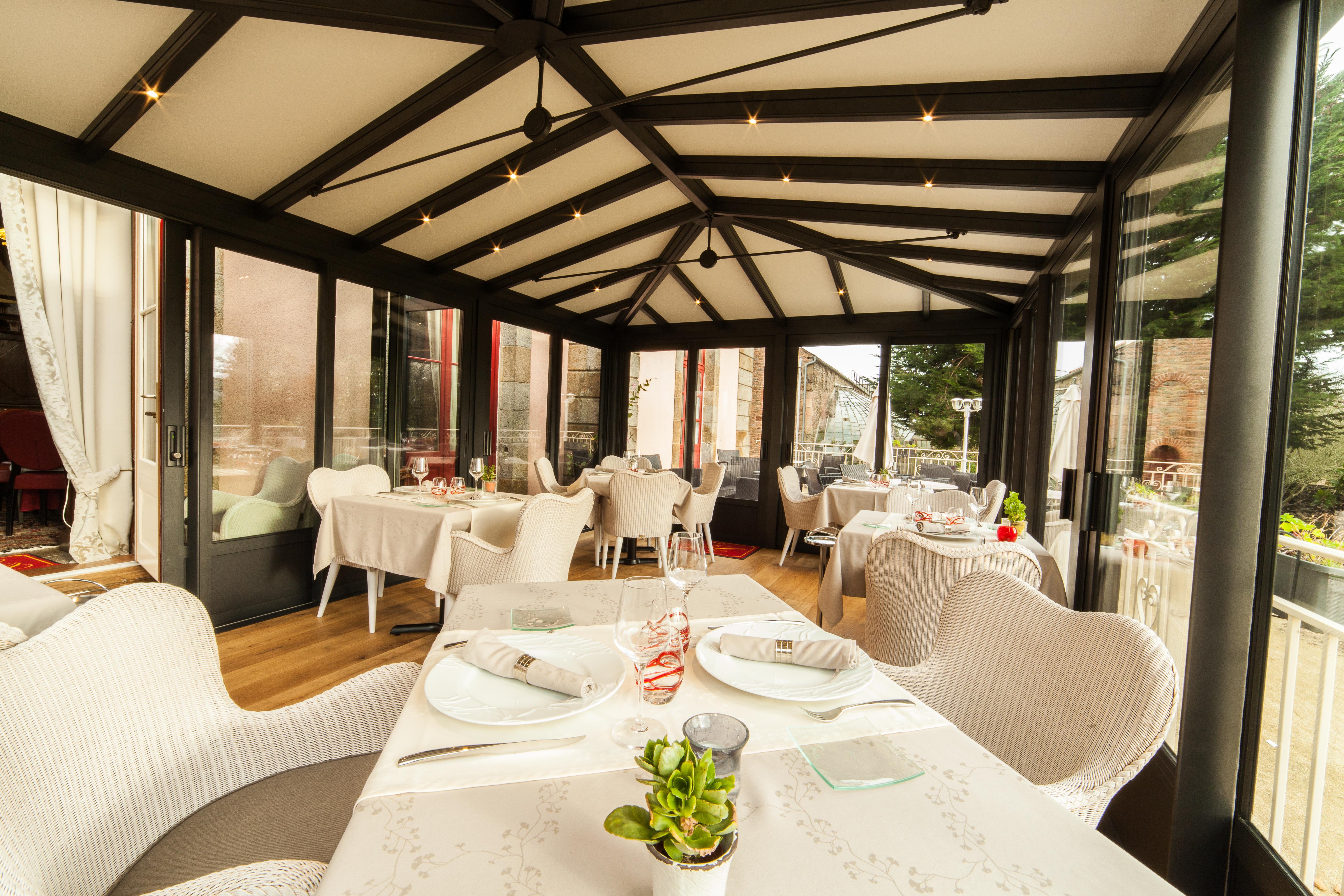 Chateau Du Colombier 4*