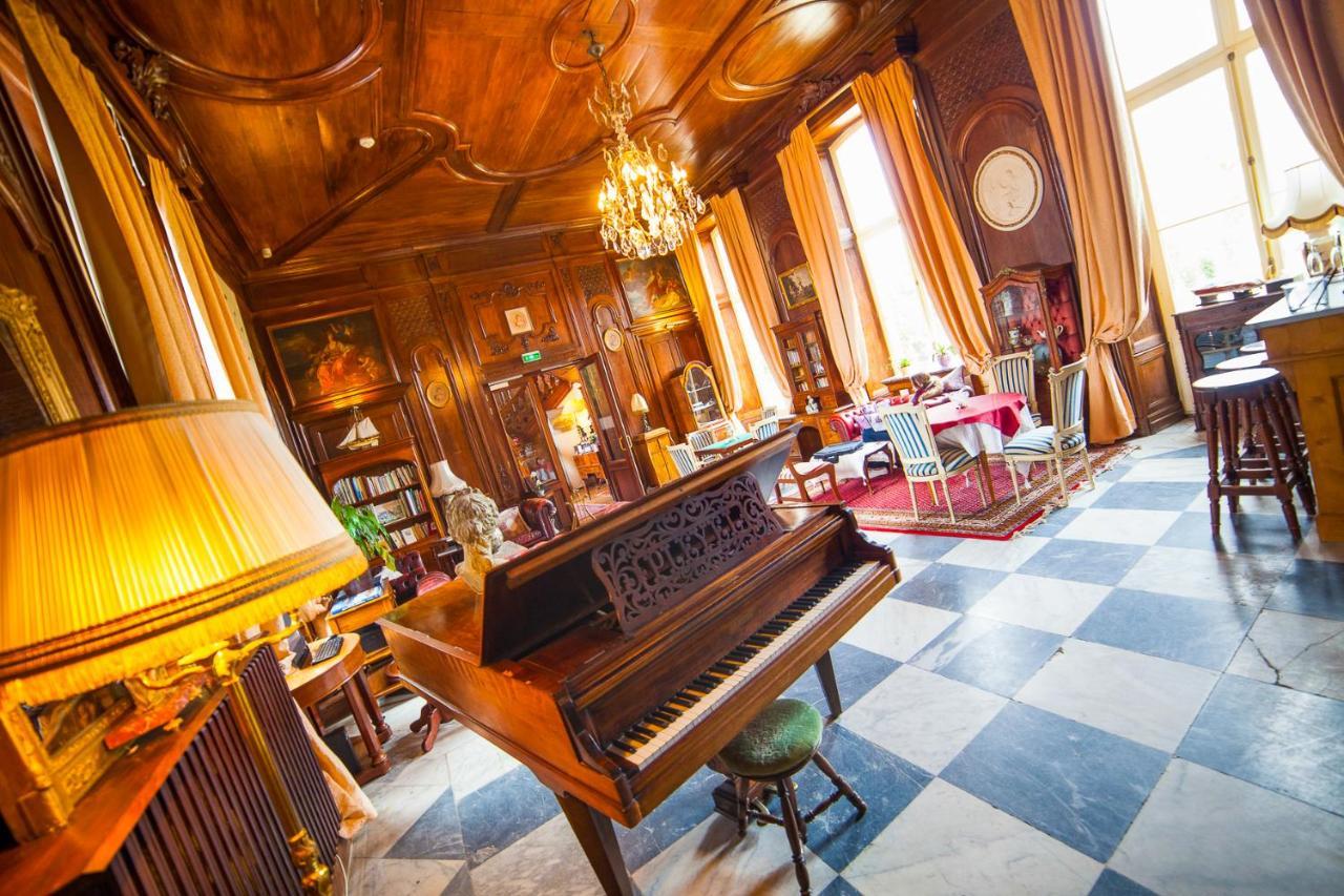 Chateau Du Colombier Hotel 4*