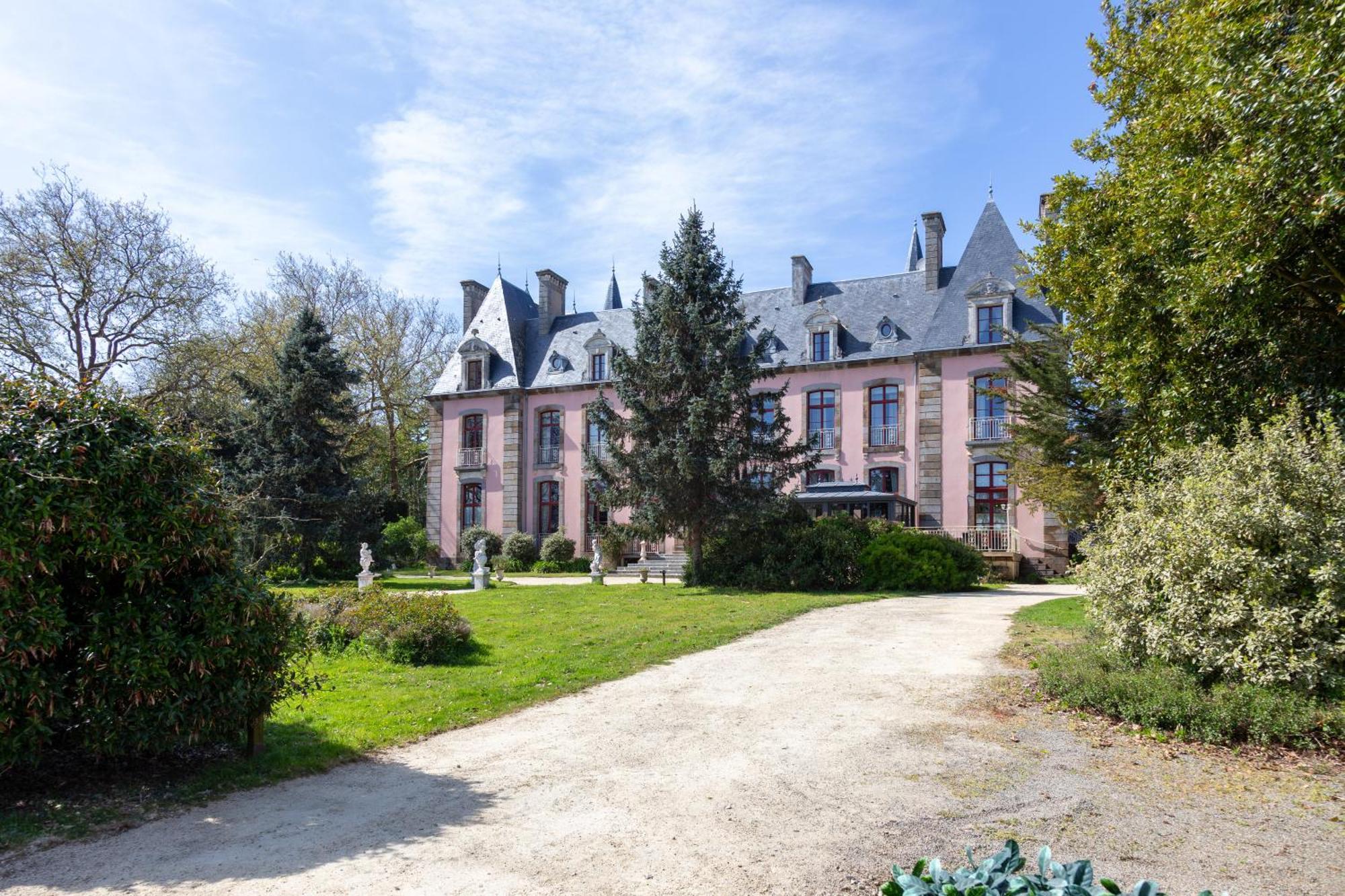 Hotel Château Du Colombier