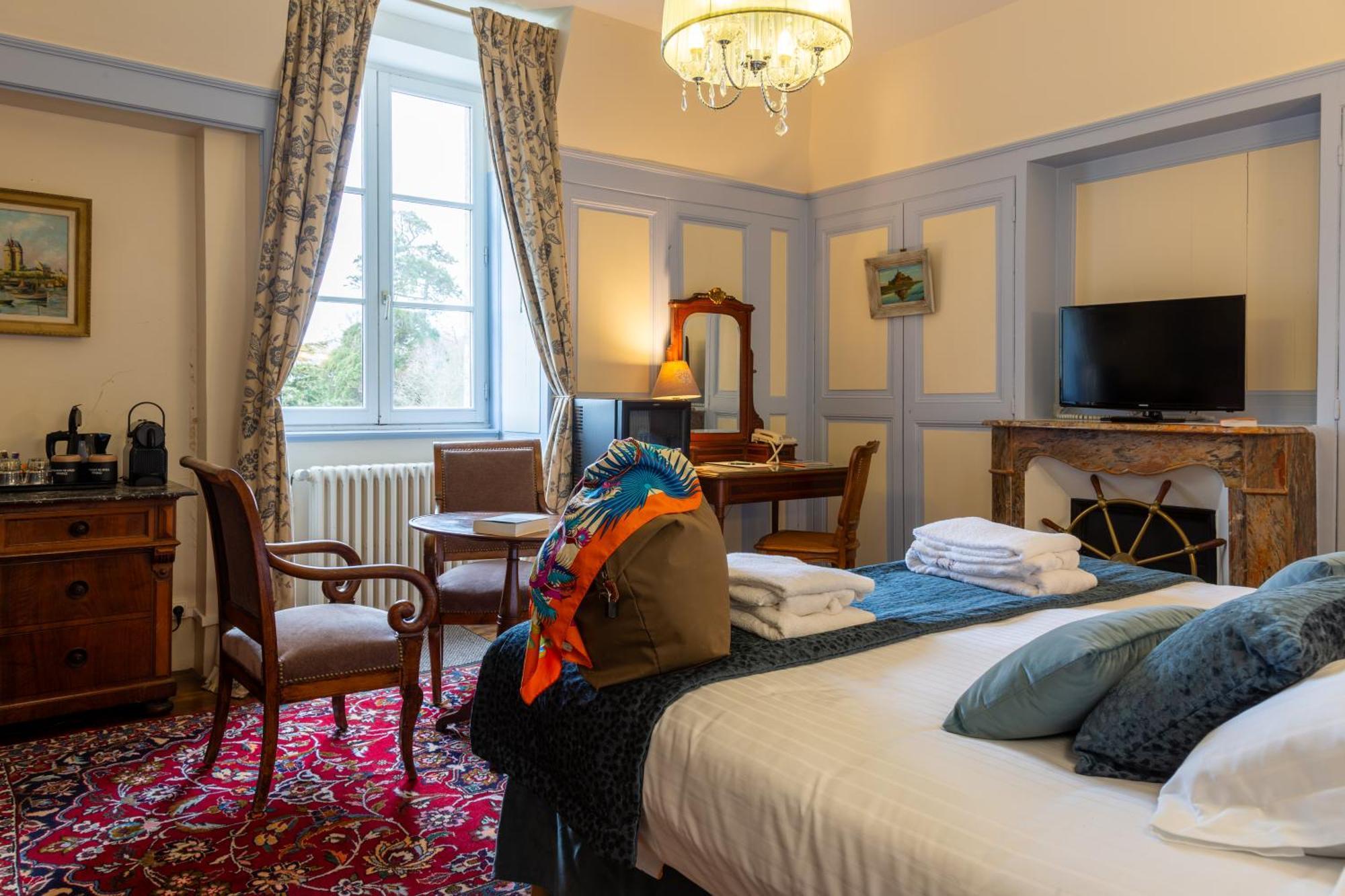 Chateau Du Colombier 4*