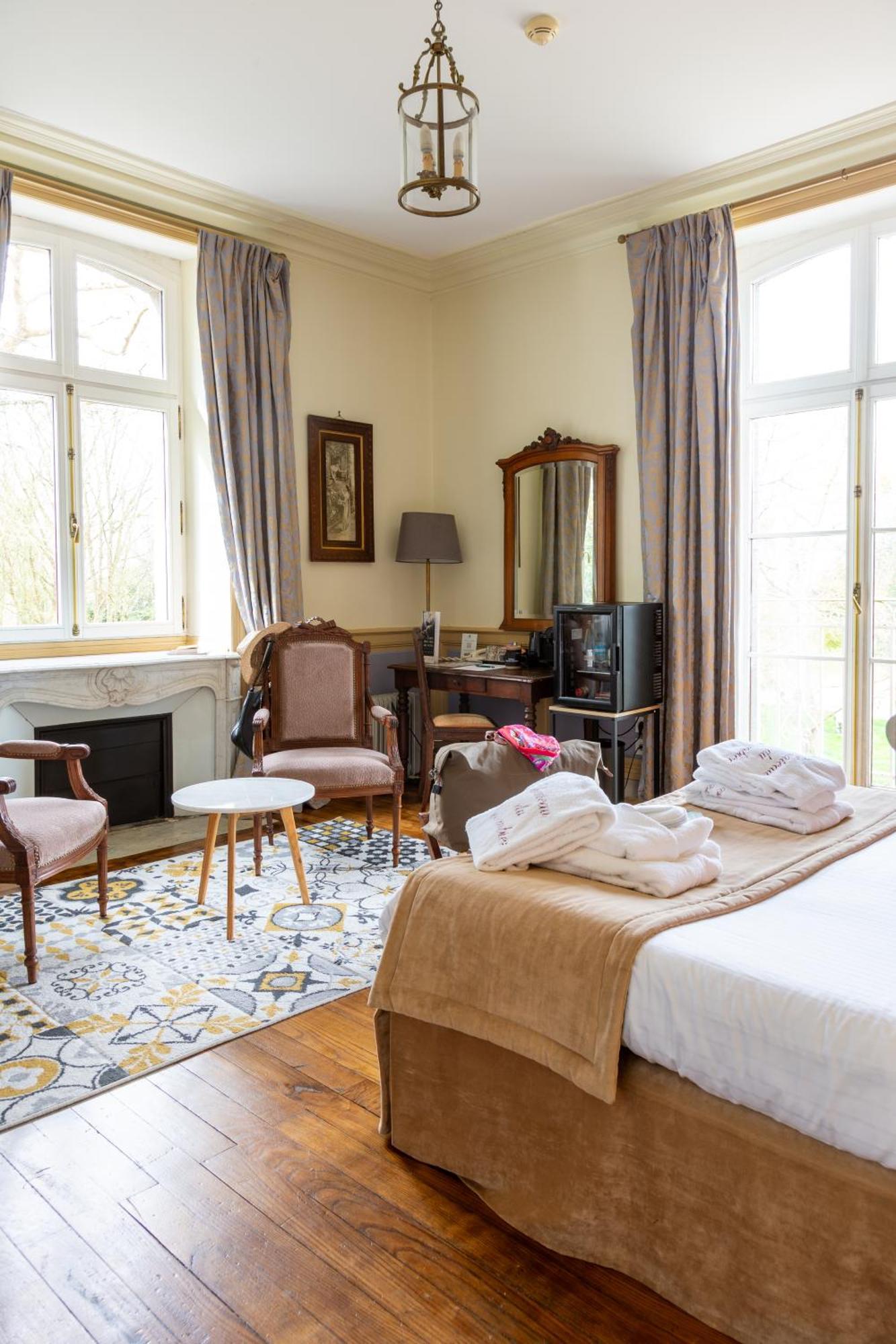 Chateau Du Colombier Hotel 4*